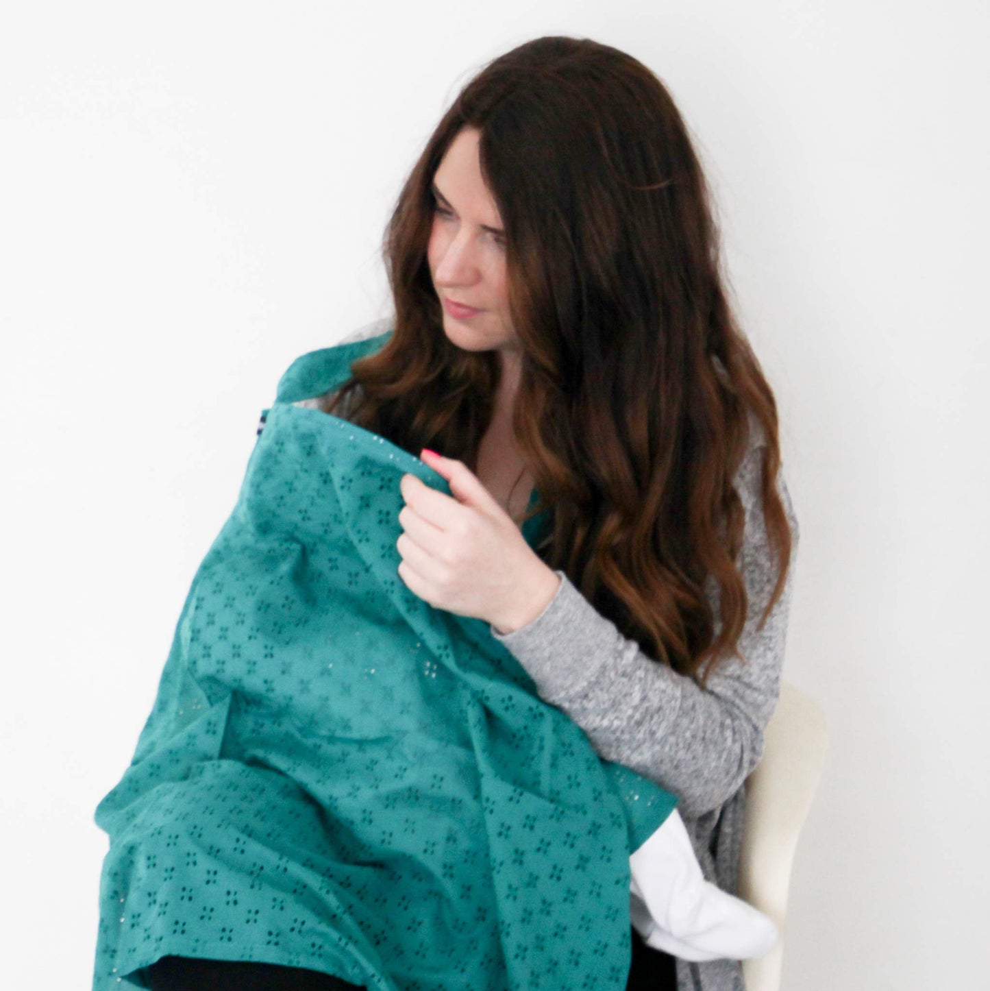 Green nursing cover broderie anglaise.